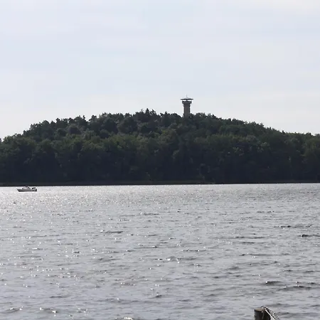 Grosszuegiges Am Krakower Inkl Boot Und Badesteg בית נופש קרקוב אם זיי