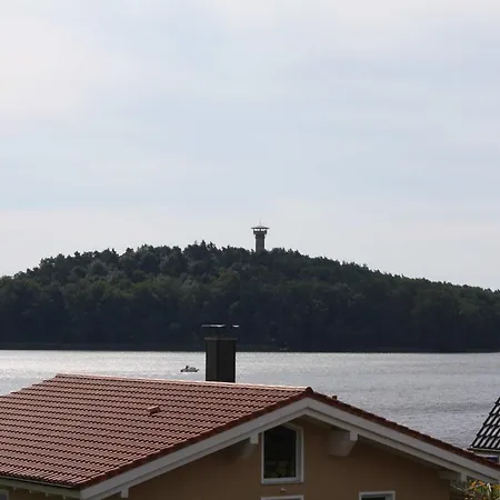 Grosszuegiges Am Krakower Inkl Boot Und Badesteg * קרקוב אם זיי